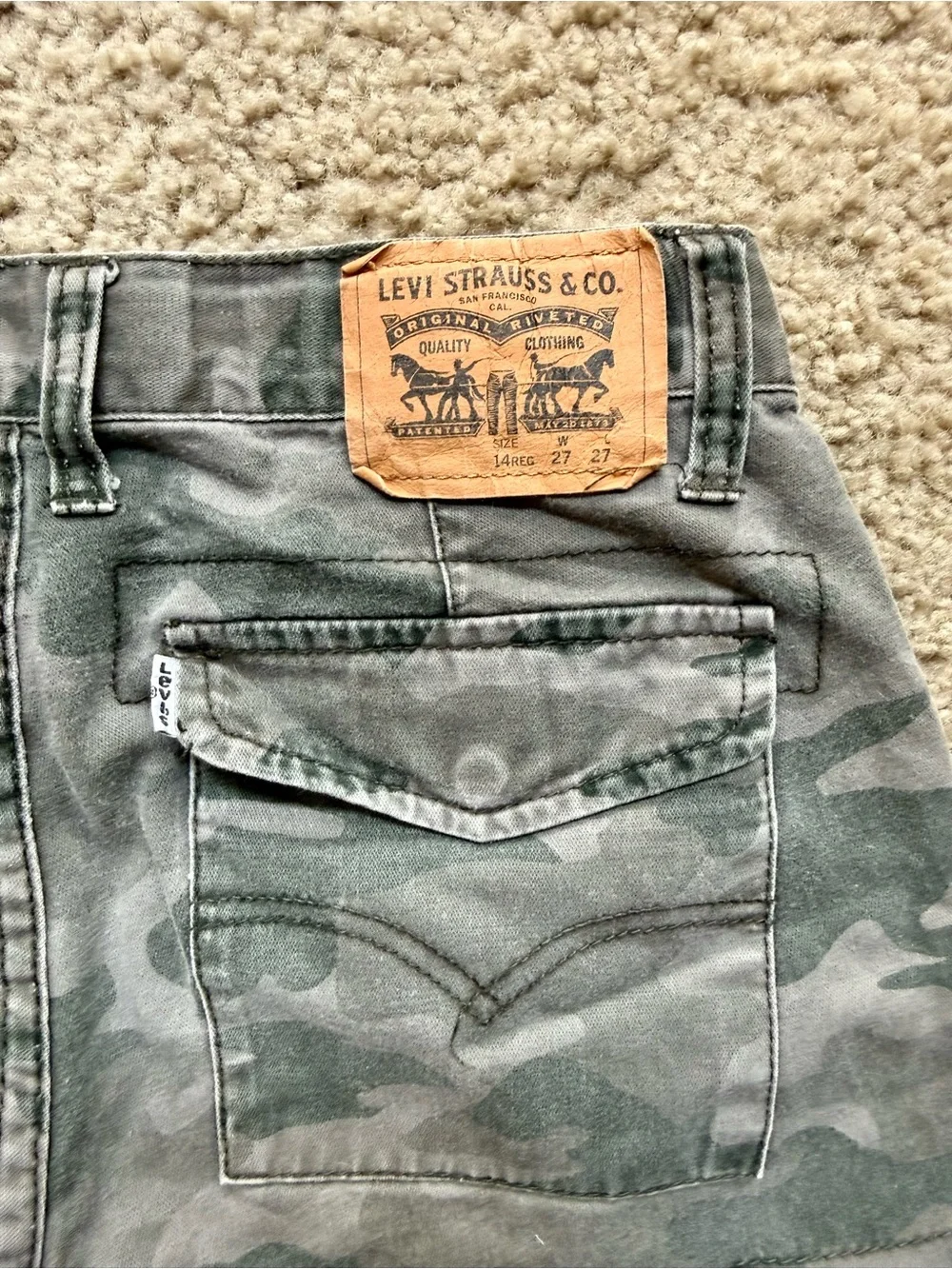 Levi’s 505 Gray Camo Cargo Pants 27x27 Size 14 Regular Y2K Utility